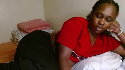 Snapshot of lustrouschoco chatting on 02.27.26 lustrous-choco online show from 02.27.26