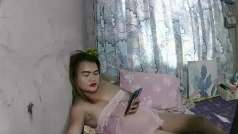 Flora Mae online show from 03.04.26