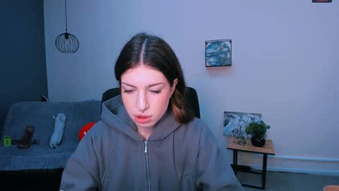 Snapshot of lusy_puff chatting on 12.23.24 lusy_puff online show from 12.23.24