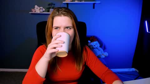 Snapshot of lusy_puff chatting on 01.14.25 lusy_puff online show from 01.14.25