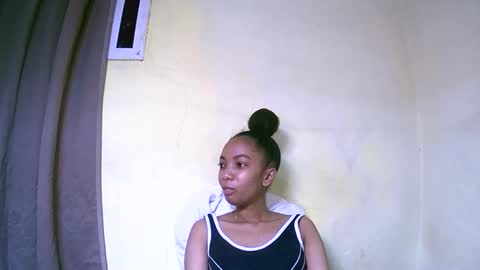 Snapshot of lutchia chatting on 10.03.25 lutchia online show from 10.03.25