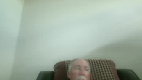 Snapshot of luv269er chatting on 05.06.26 luv269er online show from 05.06.26