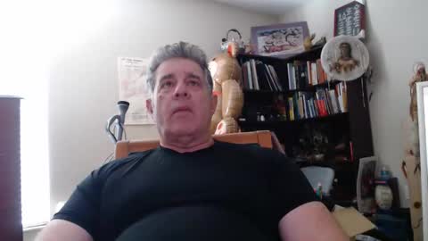 Snapshot of luv2bnakedallthetime chatting on 11.10.25 Tony online show from 11.10.25