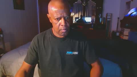 luv2edge55 online show from 12.01.25