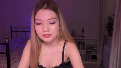 Snapshot of luv_jess chatting on 01.28.25 luv_jess online show from 01.28.25