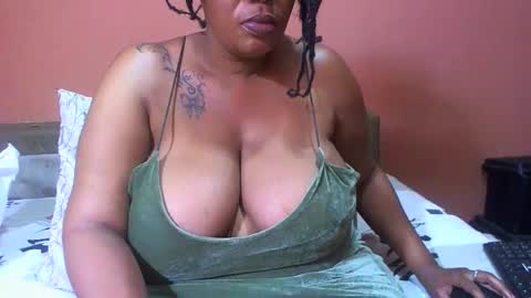 luvcandy85 online show from 12.26.24