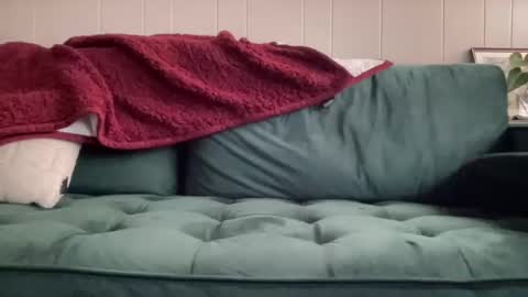 Snapshot of luvelyallie chatting on 02.26.25 luvelyallie online show from 02.26.25