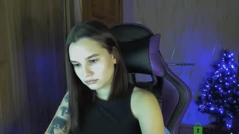 Snapshot of luvmeeow chatting on 12.04.24 Ann online show from 12.04.24