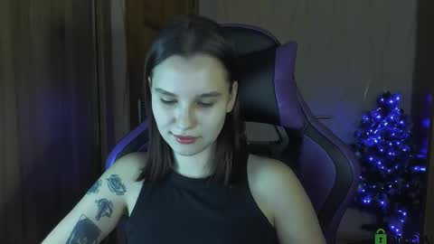 Snapshot of luvmeeow chatting on 12.08.24 Ann online show from 12.08.24