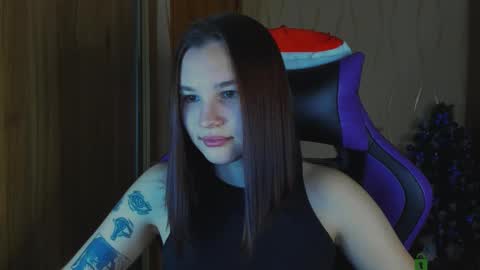 Snapshot of luvmeeow chatting on 12.19.24 Ann online show from 12.19.24