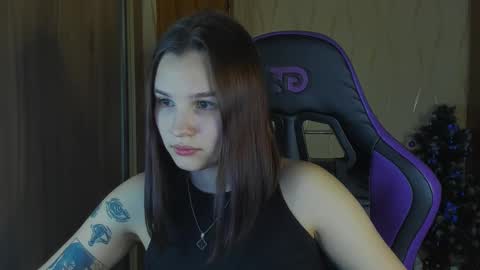 Snapshot of luvmeeow chatting on 01.04.25 Ann online show from 01.04.25