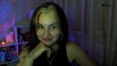 Snapshot of luvmeeow chatting on 11.01.25 Ann online show from 11.01.25