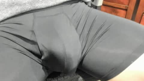 Snapshot of luvswetpussy chatting on 05.19.26 luvswetpussy online show from 05.19.26