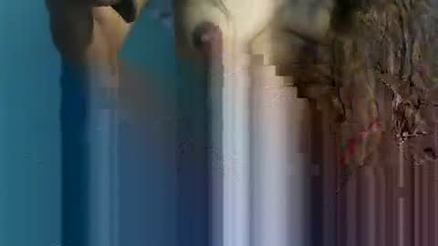 Bee Bee online show from 11.05.25