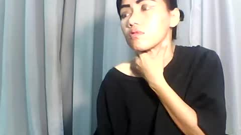 Bee Bee online show from 01.06.26