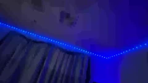 luvvlee online show from 09.13.25