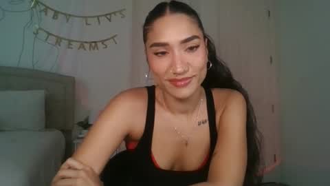 Liv 3 online show from 11.22.25