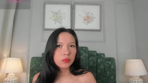 Snapshot of lux_bitchx chatting on 05.06.26 lux_bitchx online show from 05.06.26