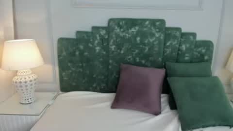 Snapshot of lux_bitchx chatting on 06.25.26 lux_bitchx online show from 06.25.26