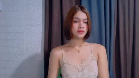 queen lux online show from 04.14.26