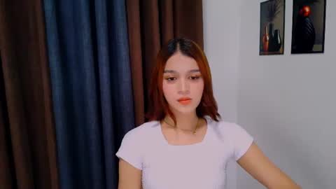 queen lux online show from 06.19.26