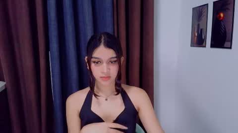queen lux online show from 08.05.26