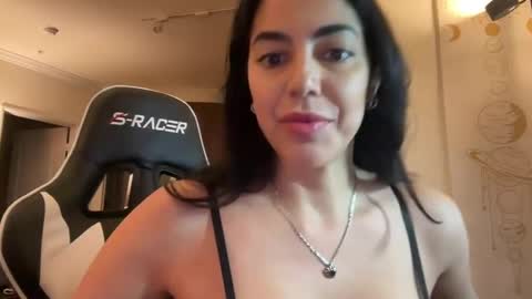 luxcher22 online show from 03.05.25