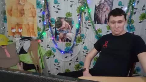 Snapshot of luxeboy_ chatting on 01.17.26 Mike online show from 01.17.26