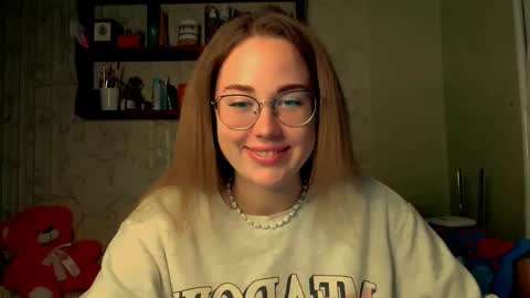 Katie online show from 10.04.25