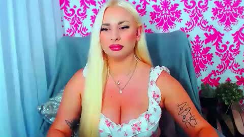 Luxuriaa online show from 09.08.25