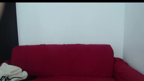 Snapshot of luxuriouss_s chatting on 01.27.25 Laura online show from 01.27.25