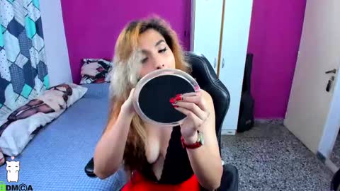 Vanessa ---  online show from 10.12.25