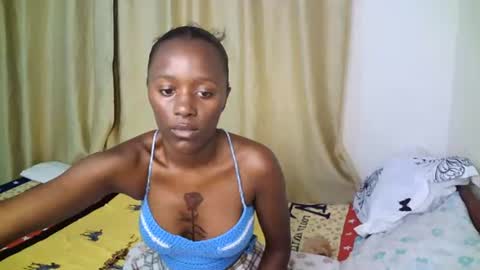 Snapshot of luxurydarkqueennyxa chatting on 06.30.26 sexy queen online show from 06.30.26