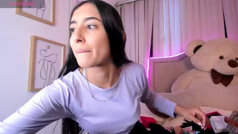 Snapshot of lya_brown chatting on 03.19.26 lya_brown online show from 03.19.26