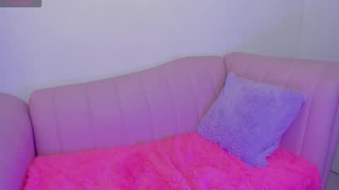 LYA DUBOIS  online show from 02.07.26