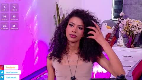 Snapshot of lyadumont chatting on 01.18.26 LYA online show from 01.18.26