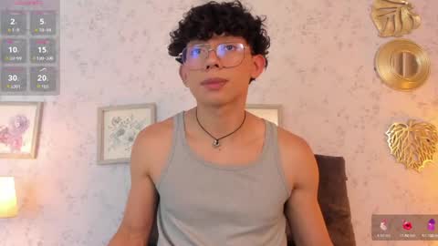 Snapshot of lyan_twink chatting on 04.25.26 Lyan online show from 04.25.26