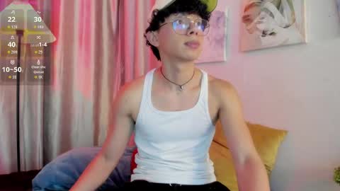 Snapshot of lyan_twink chatting on 04.30.26 Lyan online show from 04.30.26