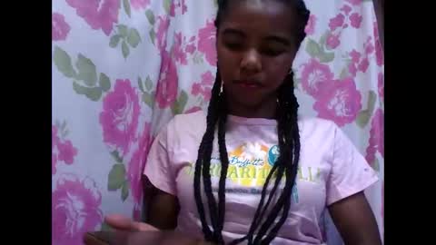 Snapshot of lydialarin chatting on 10.08.25 Lydiah online show from 10.08.25