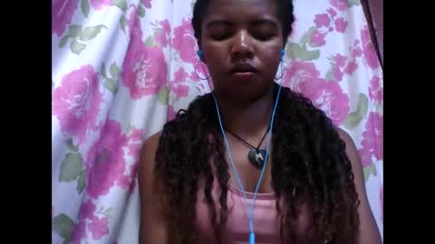 Snapshot of lydialarin chatting on 10.14.25 Lydiah online show from 10.14.25