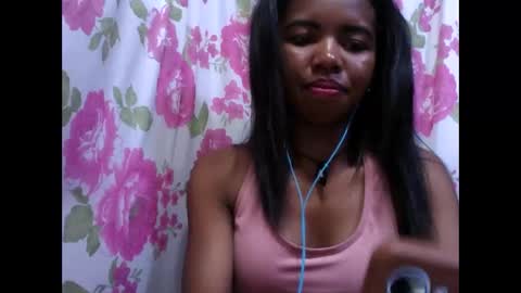 Snapshot of lydialarin chatting on 10.17.25 Lydiah online show from 10.17.25