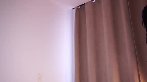 Lyhana Lee online show from 03.06.26