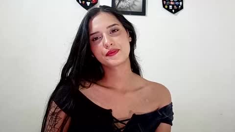 Snapshot of lyla205 chatting on 12.12.24 lyla online show from 12.12.24