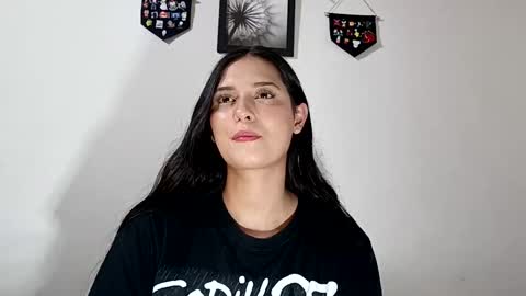 Snapshot of lyla205 chatting on 02.20.25 lyla online show from 02.20.25