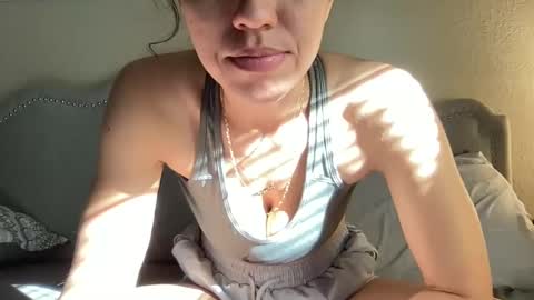 Olivia online show from 02.04.25