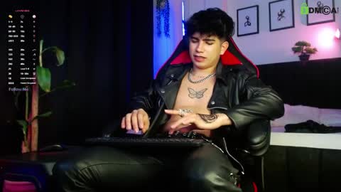 Lyle Bennett Freelance Model online show from 04.09.26