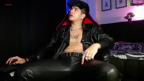 Lyle Bennett Freelance Model online show from 04.16.26