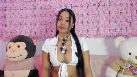 Snapshot of lynda_bonnie chatting on 11.16.25 lynda_bonnie online show from 11.16.25