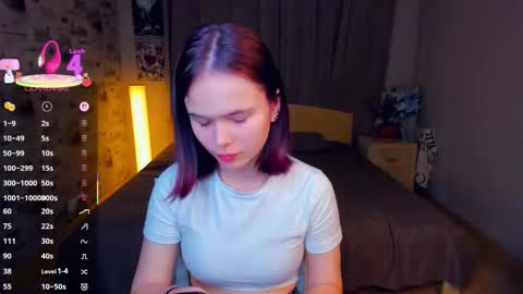 Cozy Lynns room online show from 11.30.25