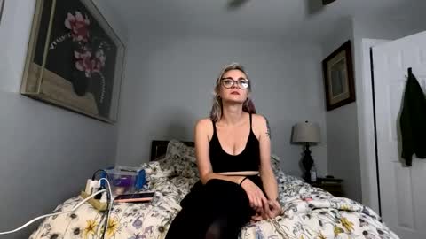 Lyra Greene online show from 11.08.25